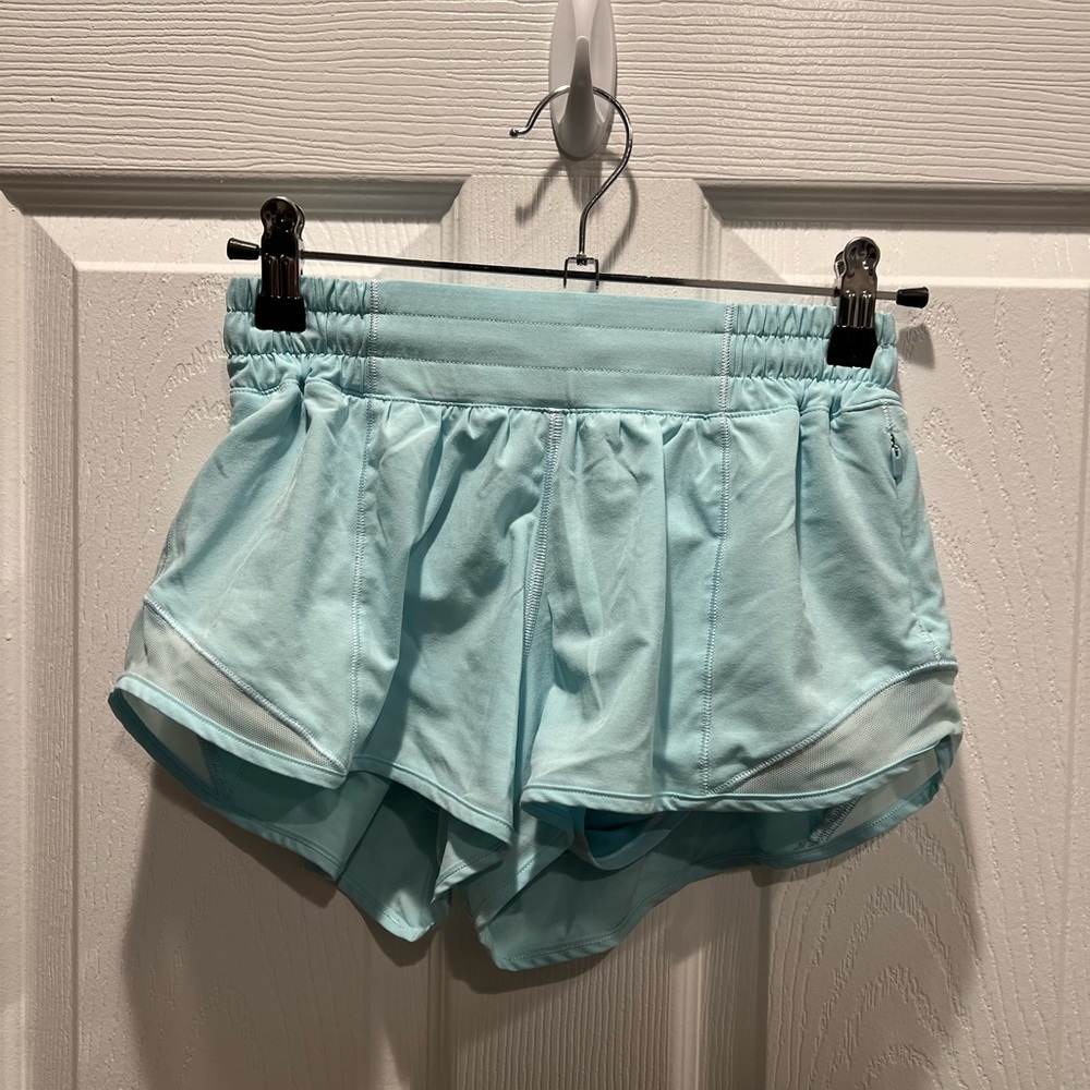 Lululemon Hotty Hot 2.5” Shorts